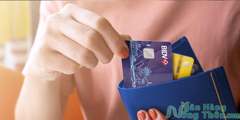 Thẻ BIDV có thể rút tiền ở cây ATM