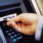 Phí và Hạn mức rút tiền ATM khác ngân hàng tối đa 2024