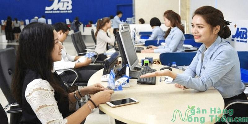 Đến ngân hàng đăng ký Digital OTP MBBank