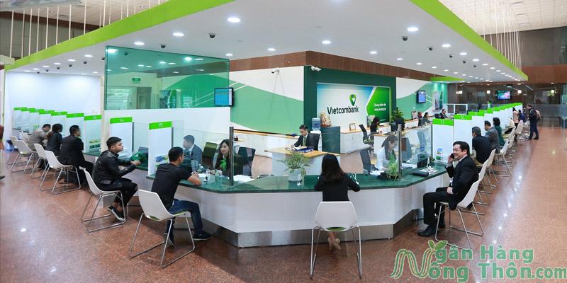 Đổi thẻ ATM tại quầy Vietcombank