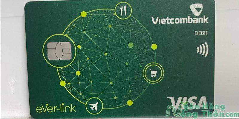 Thẻ Vietcombank eVer link rút được tiền không? Phí thường niên