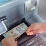 Cách nộp tiền tại cây ATM Vietcombank 2024 Hạn mức, Phí nộp