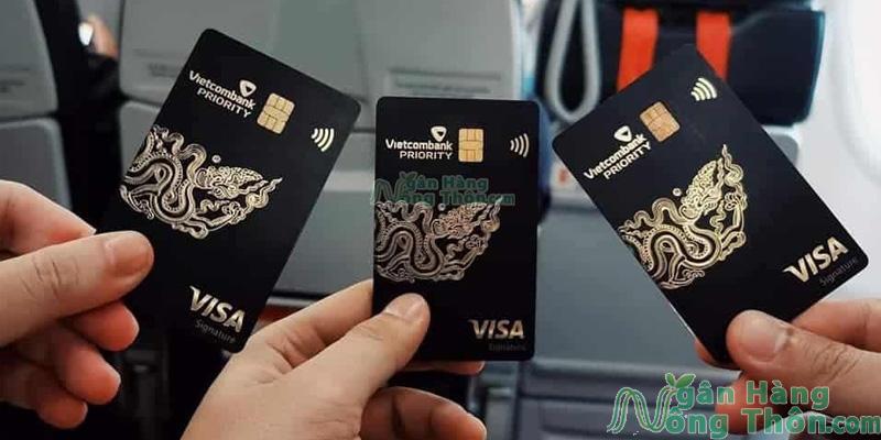 Thẻ Vietcombank Visa Signature là gì? Điều kiện, hạn mức, phí