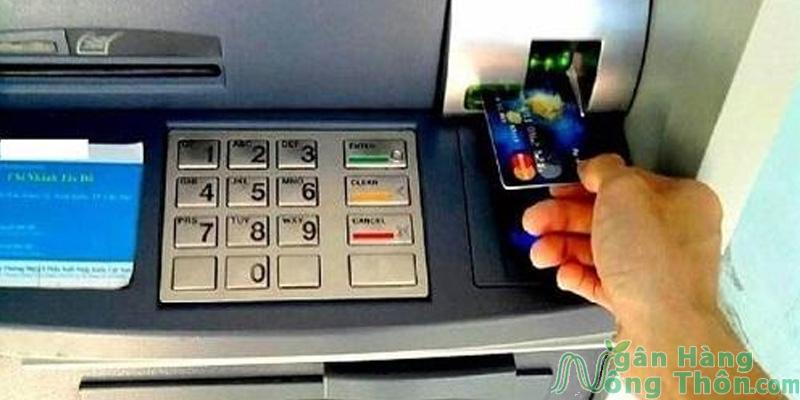 Kích hoạt thẻ Sacombank tại cây ATM 