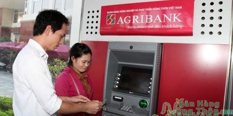 Giao dịch qua cây ATM