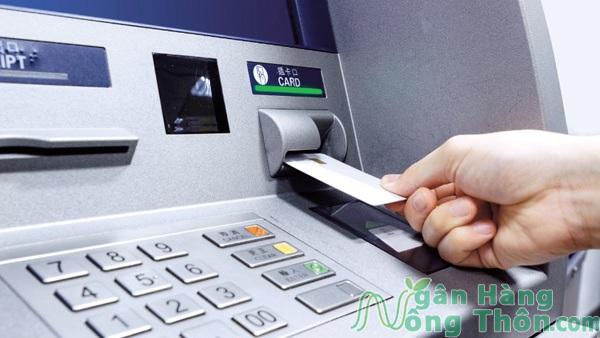 Kiểm tra qua máy ATM