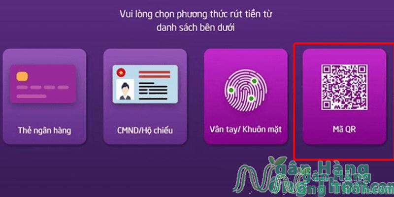 Chọn Mã QR trên màn hình ATM